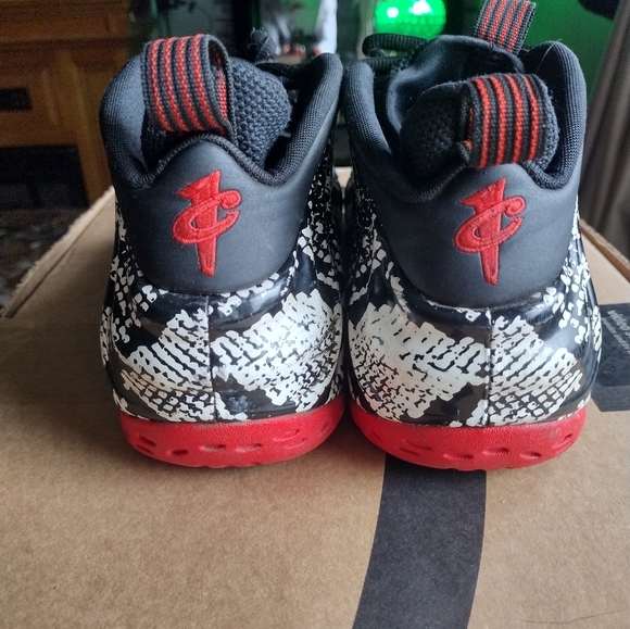Used Nike Foamposite One albino snakeskin mens size 10 main image 6